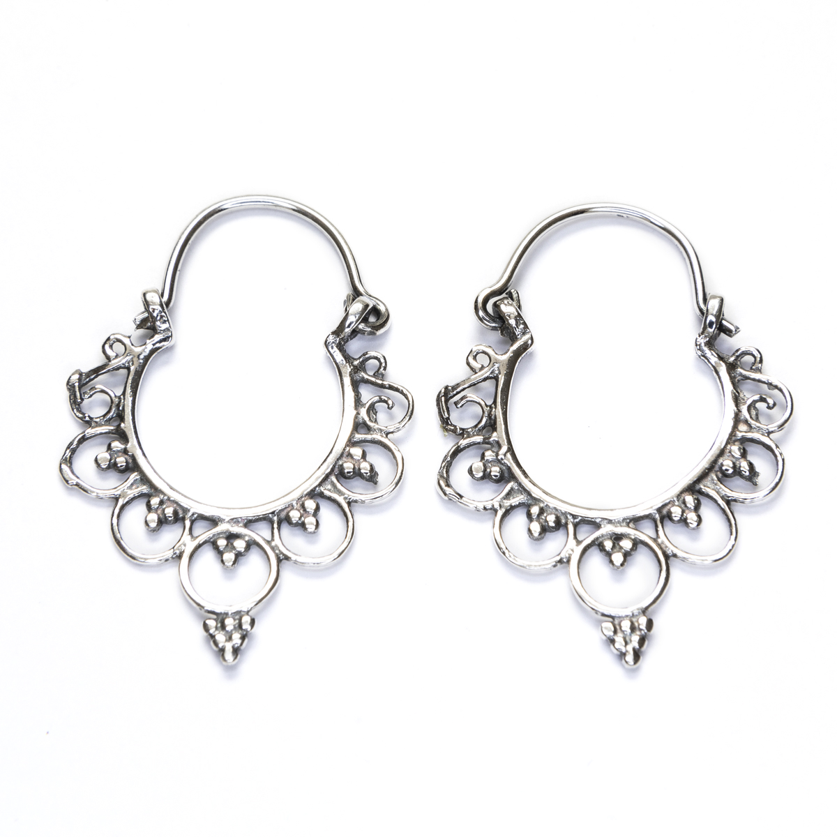 Aros Bali calados de plata de ley con detalles ornamentales - 30x20