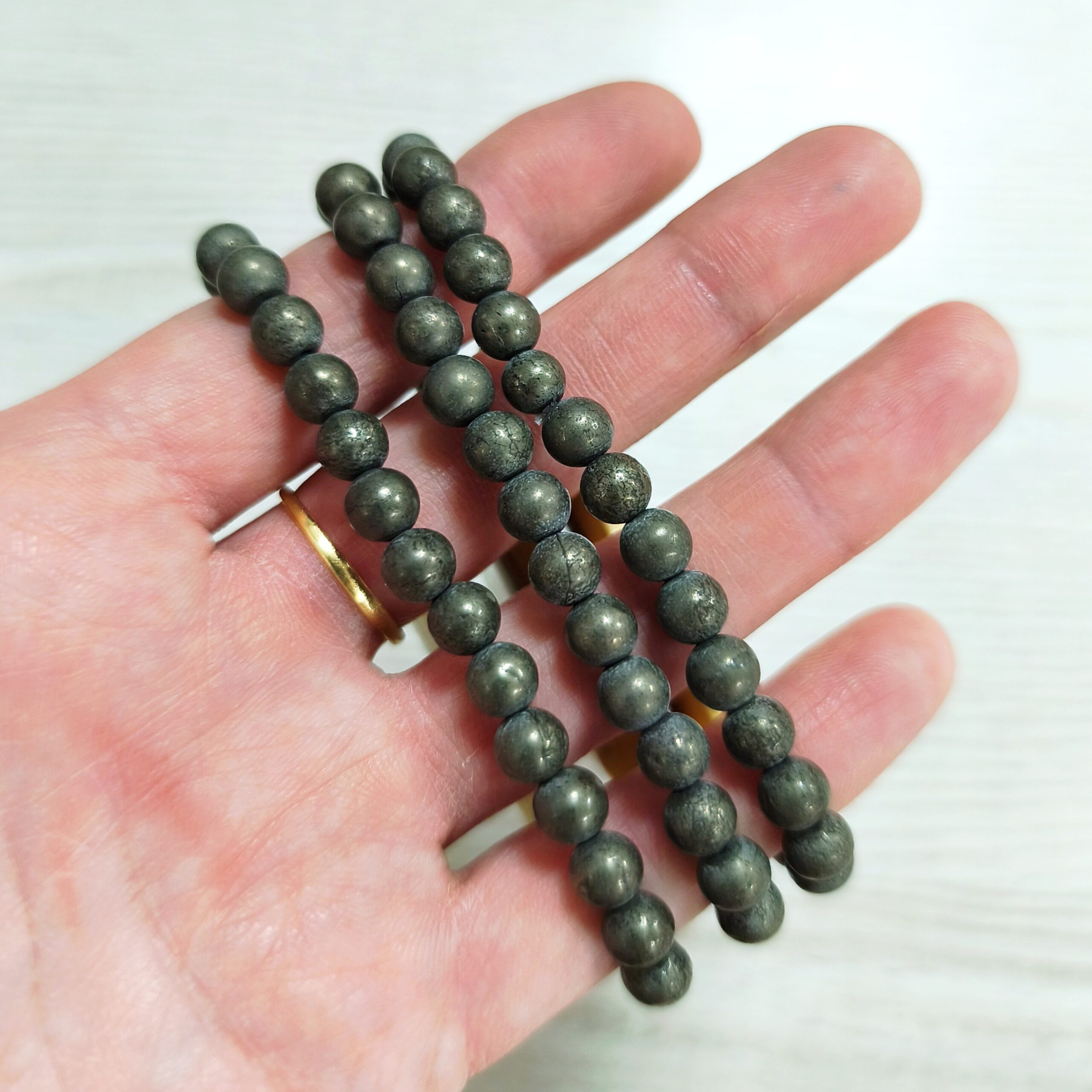 Pulsera de Pirita 6mm – Protección y abundancia