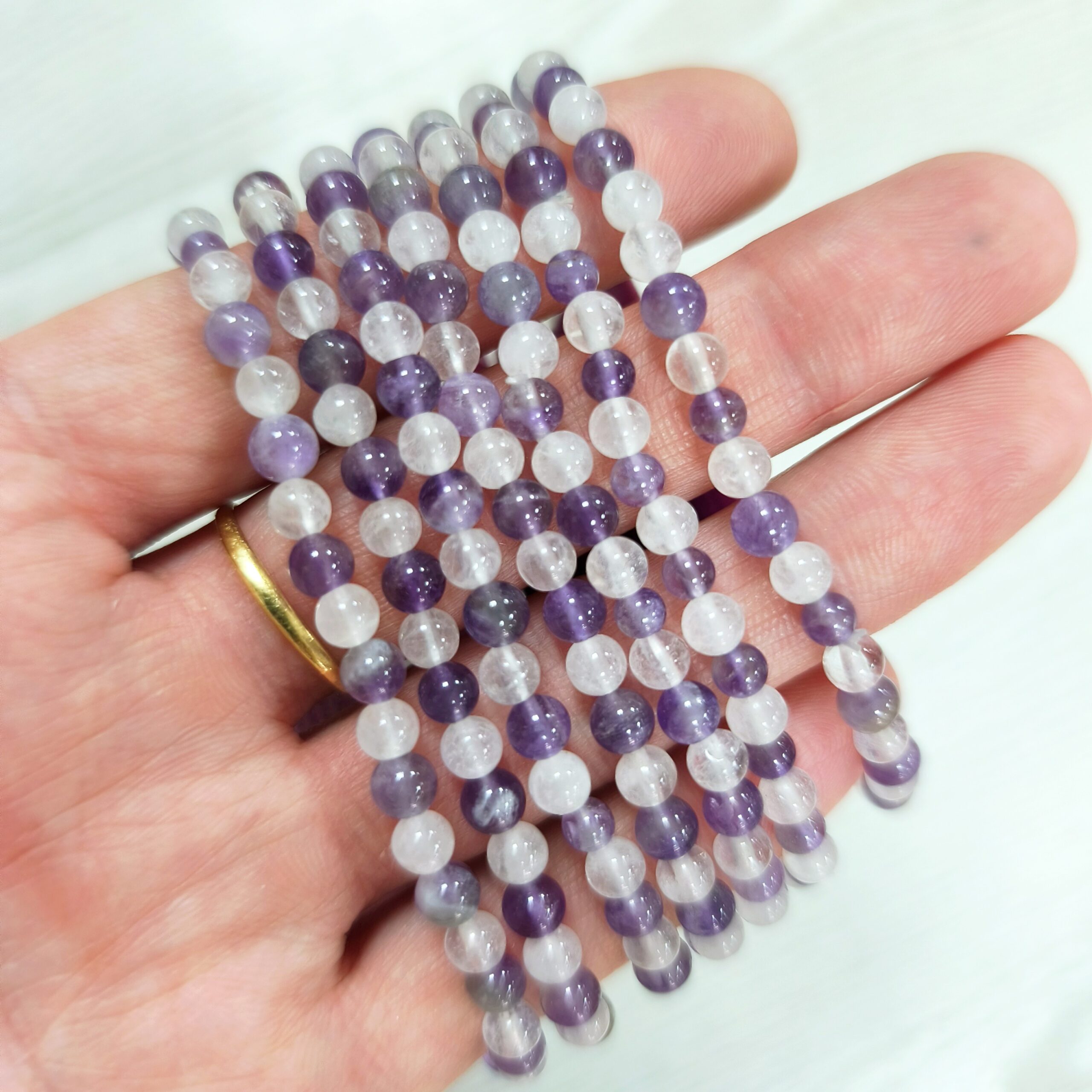 Pulsera Amatista y Cuarzo Blanco 4mm – Equilibrio y bienestar